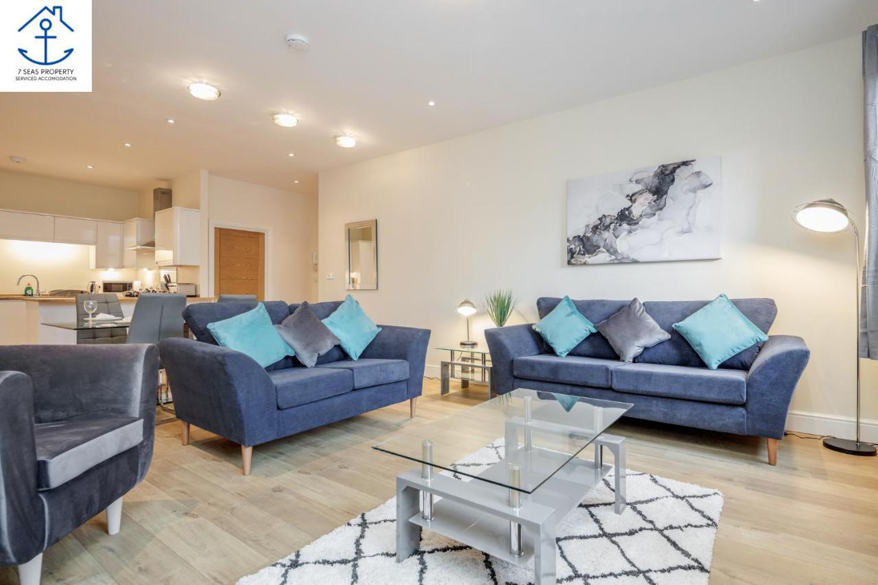 Spacious Luxury 2 Bed Apartment By 7 Seas Property Serviced Accommodation Maidenhead With Parking And Wifi 외부 사진